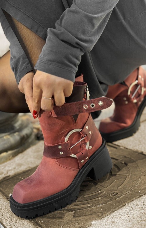 Skórzane workery na podeszwie z obcasem moto12 bordo beyco