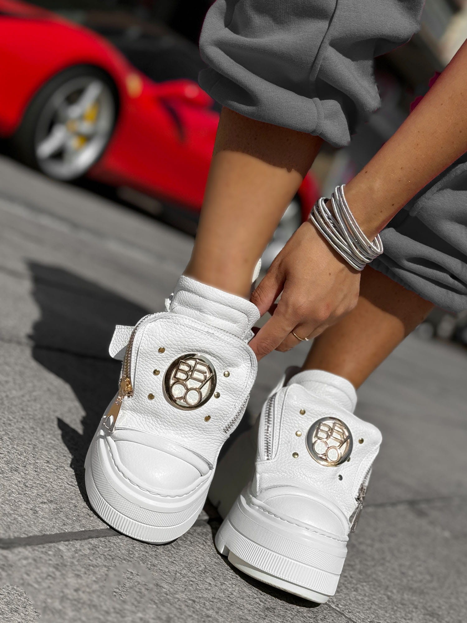 Skórzane sneakersy na grubej podeszwie sn60 biały Beyco