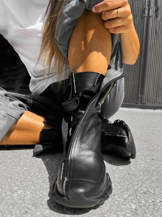 beyco sneakers damski czarny skora naturalna plaska podeszwa a 245.jpg