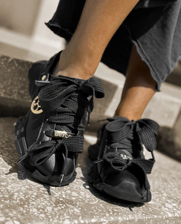 beyco sneakers damski czarny skora naturalna plaska podeszwa 356.jpg