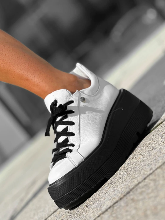 beyco sneakers damski bialy czarny gruby spod skora naturalna a 885.jpg