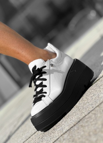 beyco sneakers damski bialy czarny gruby spod skora naturalna 888.jpg