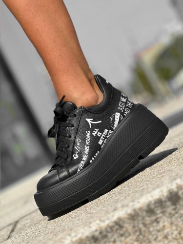 Skórzane sneakersy na grubej podeszwie sn21f czarny Beyco