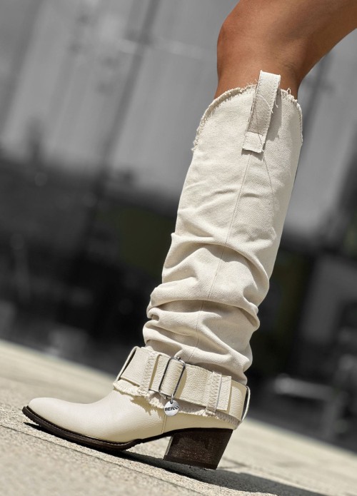 Skórzane kozaki na niskim obcasie grado beż len Beyco 