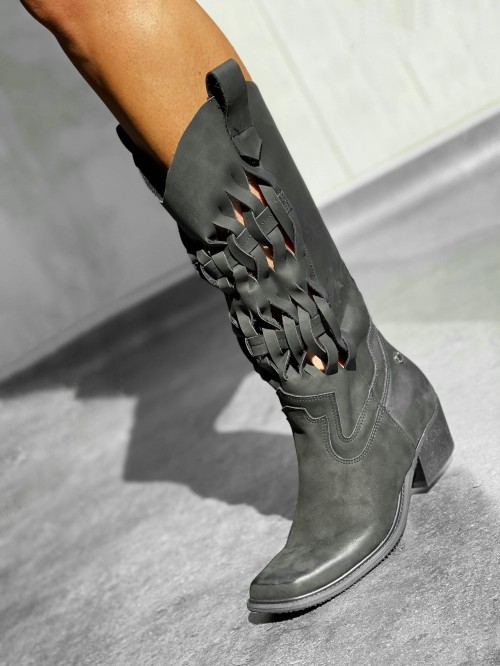 Skórzane kowbojki na niskim obcasie cow9 czarny Beyco 