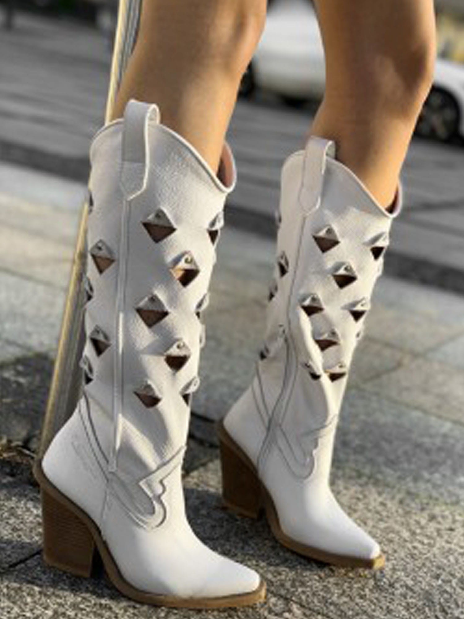 Skórzane kozaki na wysokim obcasie w3 biały Beyco 