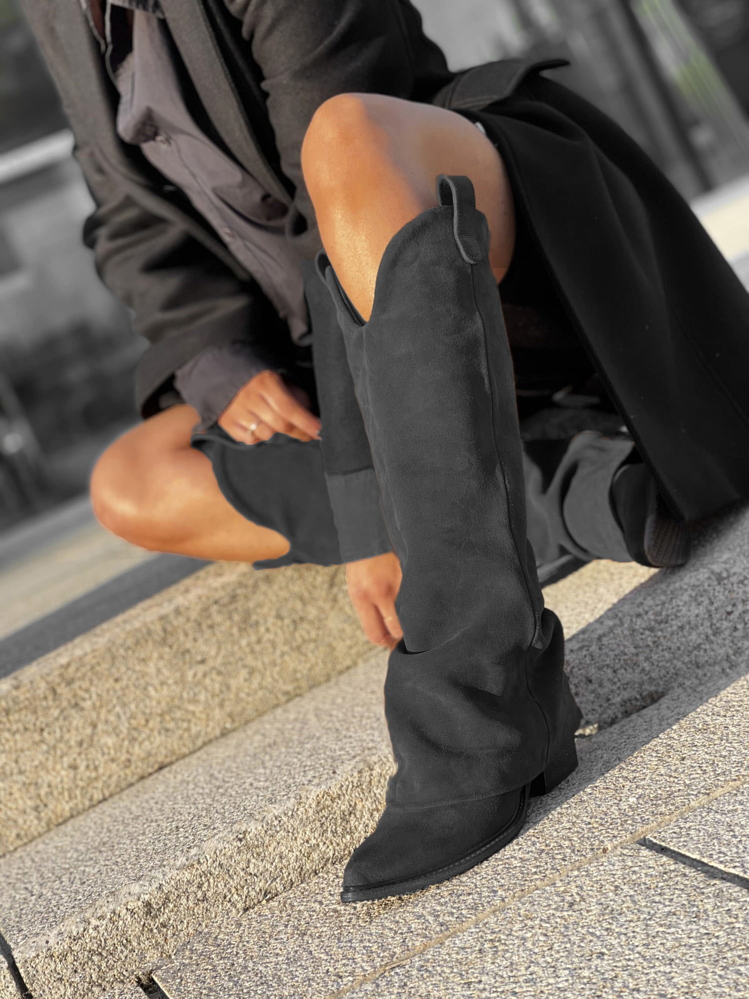 Skórzane kozaki na niskim obcasie x85 z cholewą czarny Beyco 