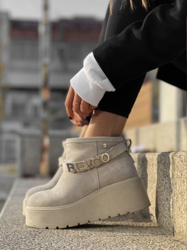 Skórzane śniegowce na platformie Ceg21 mini mini jasny beż Beyco