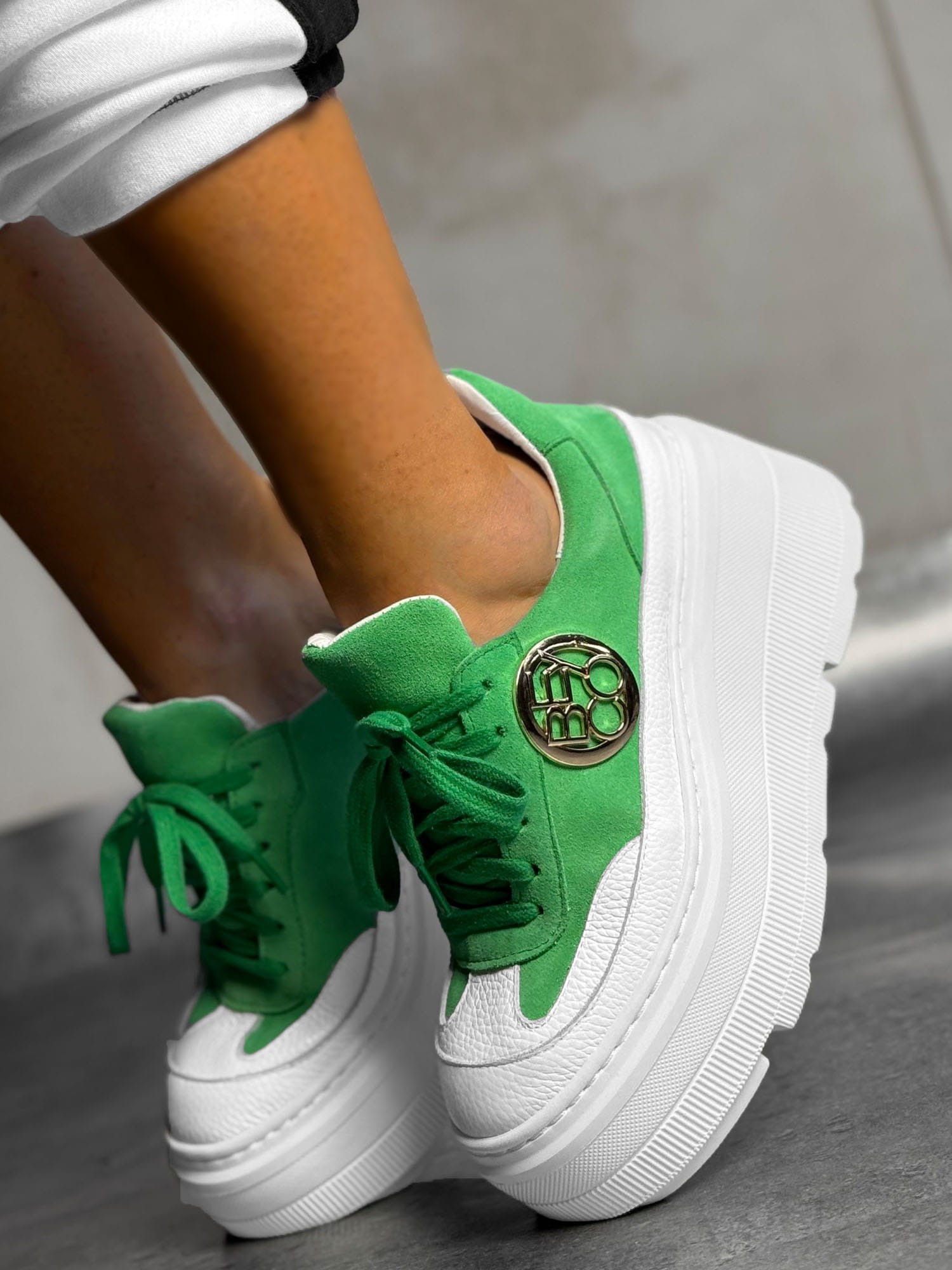 Skórzane sneakersy 24-4 zielony Beyco