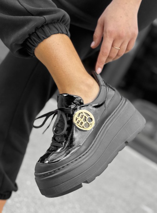 Skórzane sneakersy 24-4 czarny lakier Beyco 