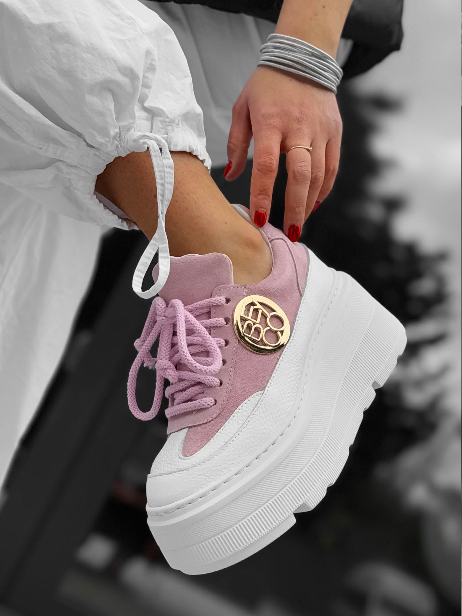 Skórzane sneakersy 24-4 róż Beyco