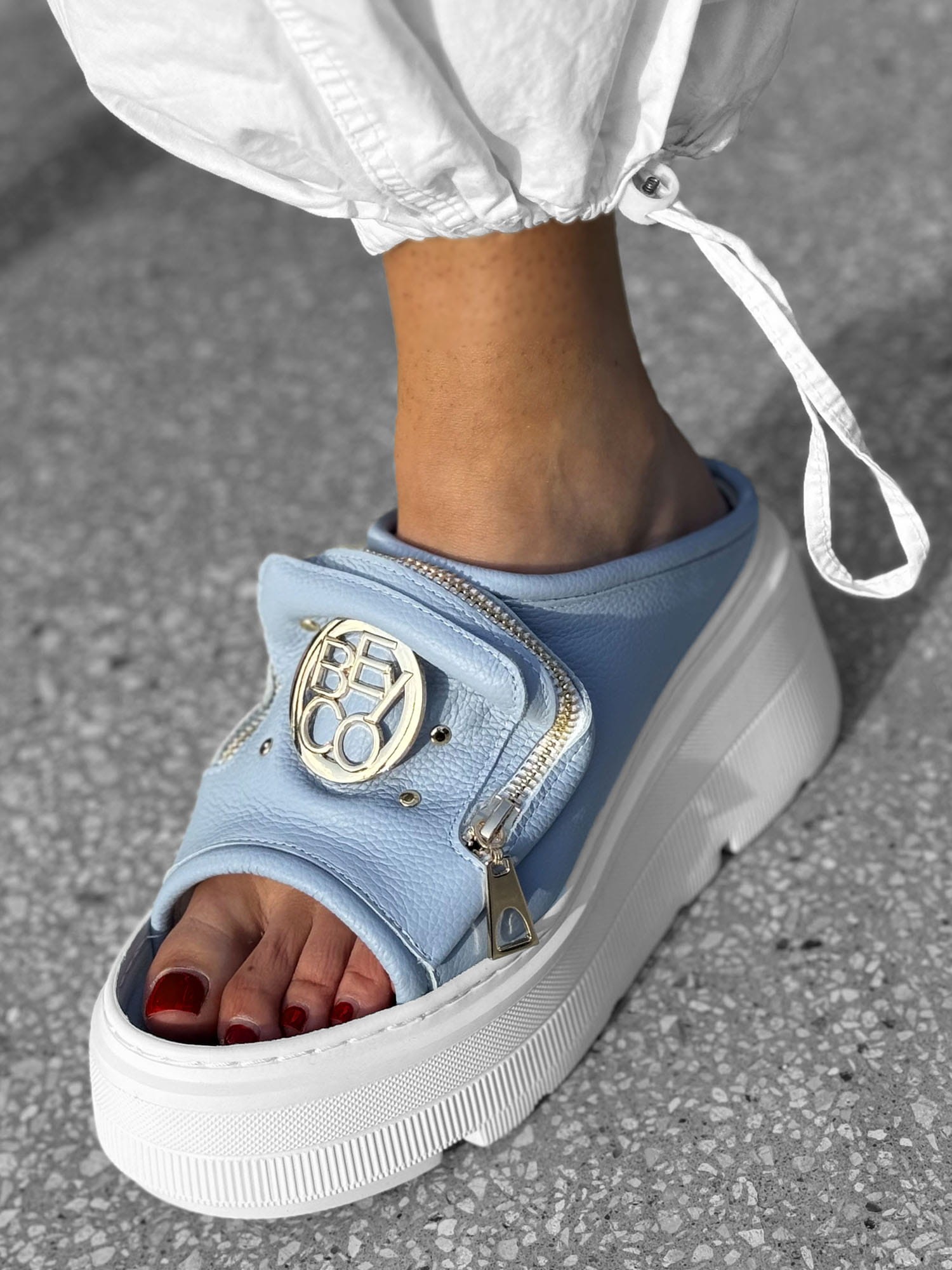 Skórzane sneakersy klapek gruby spód kl5 baby blue Beyco