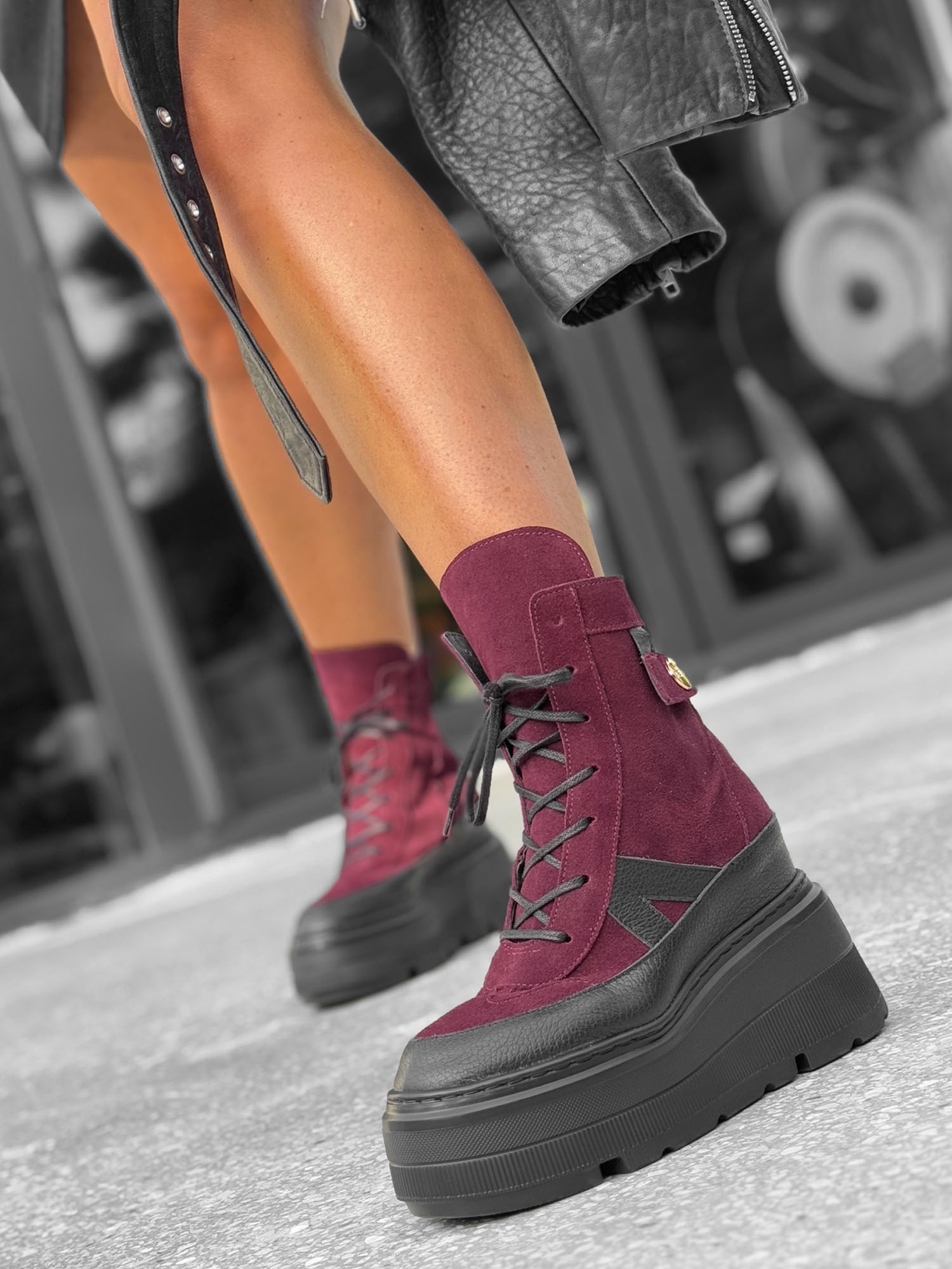 Skórzane sneakersy kryty klin 24-7 bordo