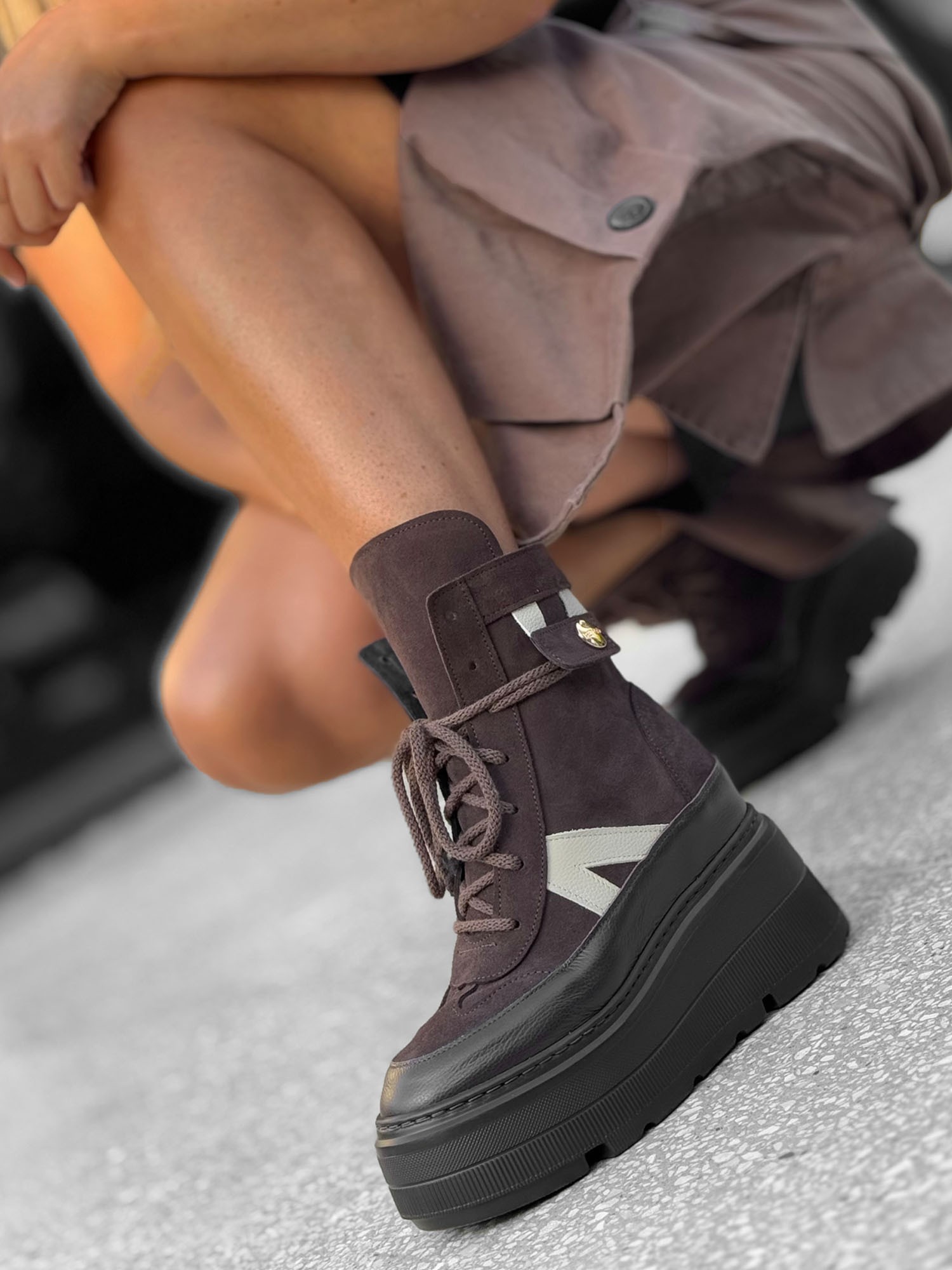 Skórzane sneakersy kryty klin 24-7 brąz