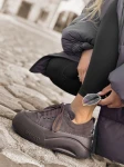 Skórzane sneakersy na grubym spodzie z logo Beyco brąz+brąz spód 25-26