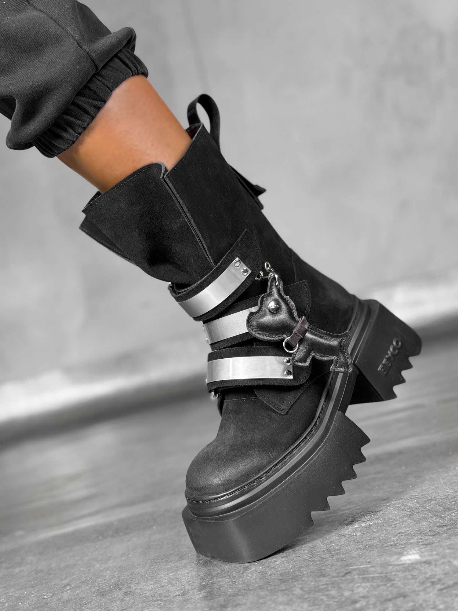 Skórzane workery z blaszką 25-41b czarny Beyco