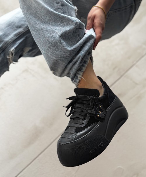 Skórzane sneakersy z buldożkiem Beyco czarny zamsz +lico 25-42 