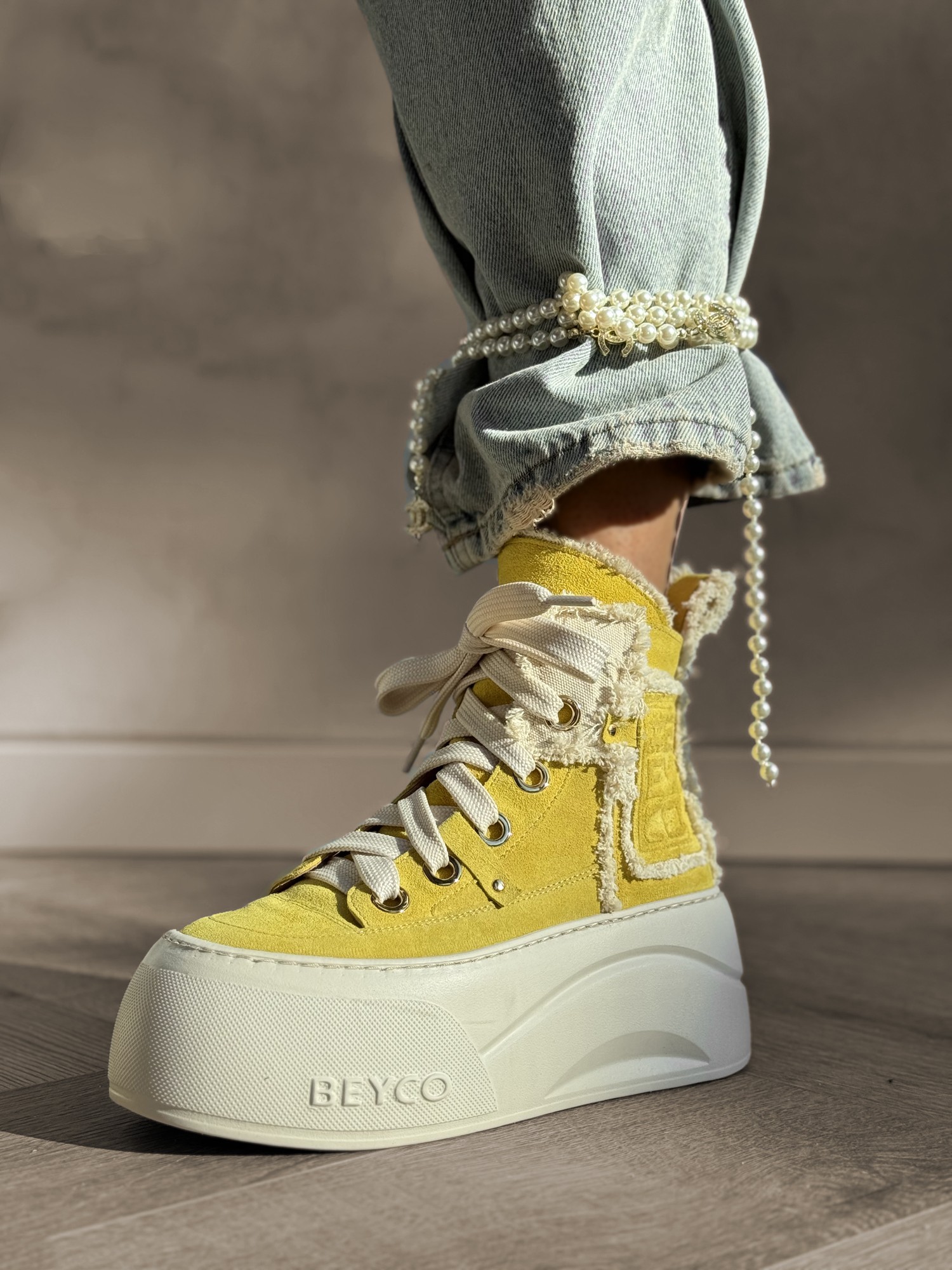 Skórzane sneakersy z lnem na grubym spodzie 26-7 żółty