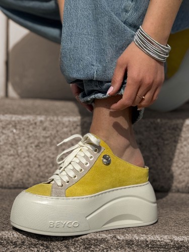 Skórzane sneakersy klapki na klinie 26-9 żółty