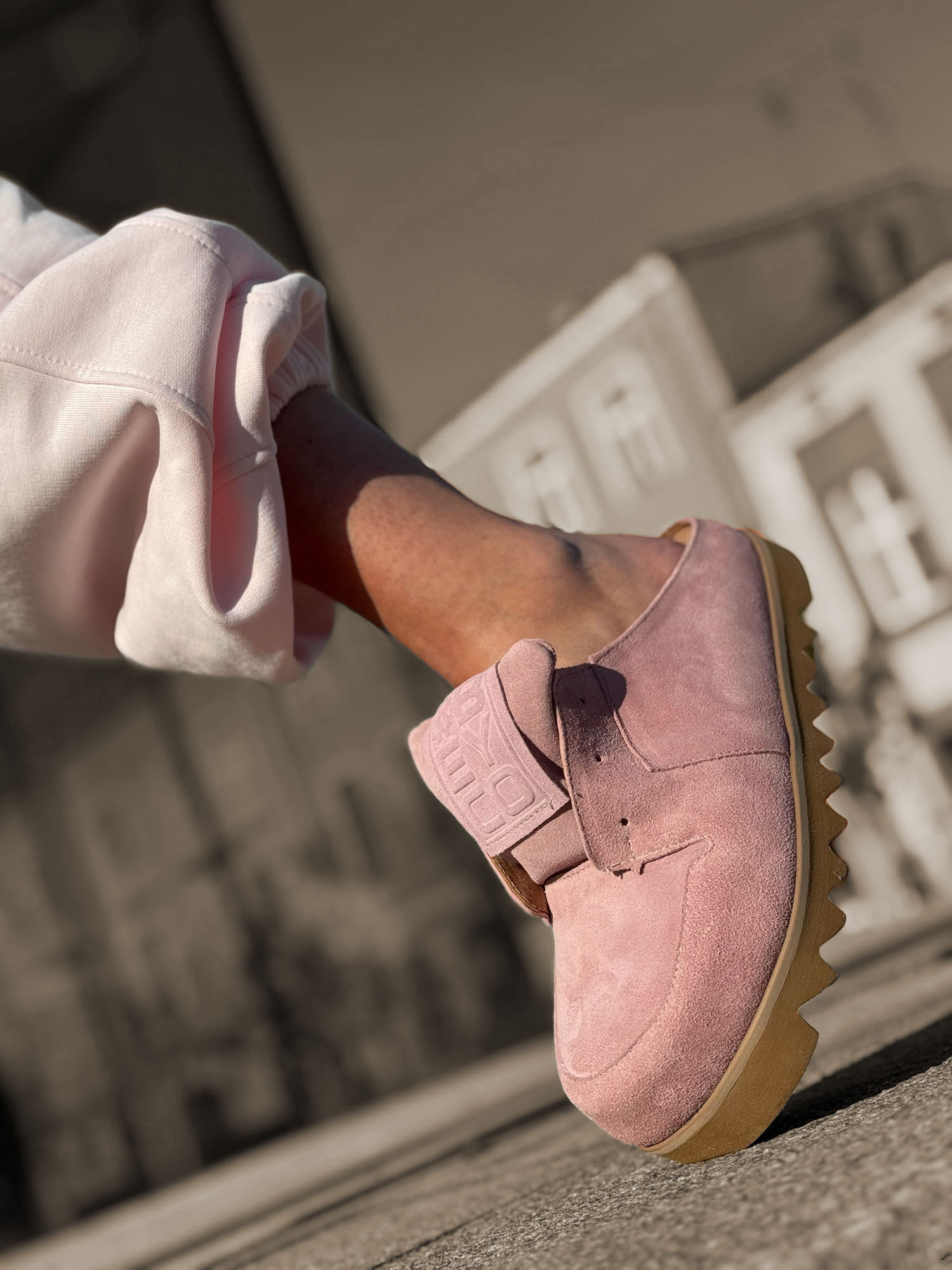 Skórzane sneakersy klapki róż 26-11