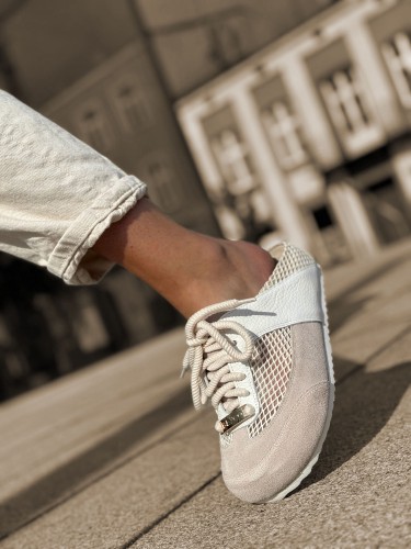 Skórzane sneakersy klapki beż 26-16
